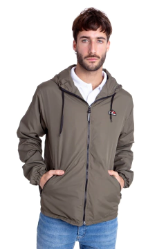 726E - Campera Rompeviento Talle Especial con capucha en internet