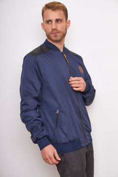 771 - Campera Liviana con detalles de cuerina en internet