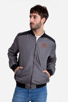 771 - Campera Liviana con detalles de cuerina en internet