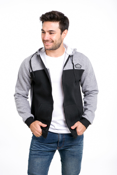 825 - Campera de Frisa Combinada, con capucha.