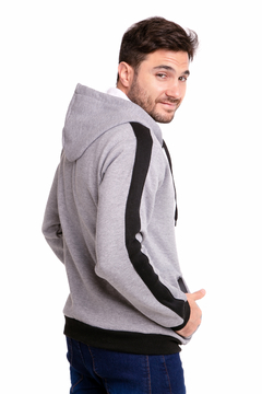 826 - Campera Frisa Vivo en Manga, Con Capucha - comprar online