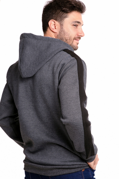 826 - Campera Frisa Vivo en Manga, Con Capucha - wintertex