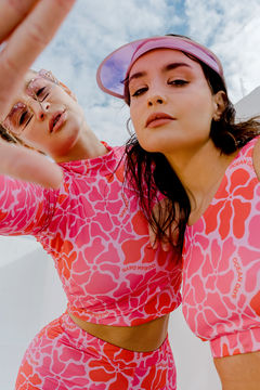 Imagen de REMERA ALOHA FLOWER