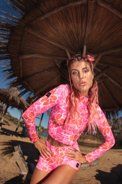 REMERA ALOHA FLOWER - tienda online