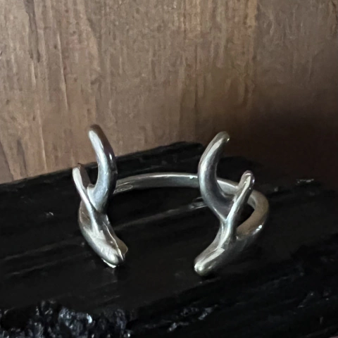 Anel Cernunnos’ Spell prata 950 (by Freya Dottern)