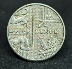 100 - Reino Unido 5 pence, 2008