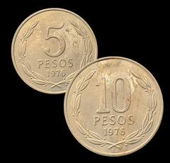 795 - Duas moedas do Chile com linda pátina e brilho de cunho