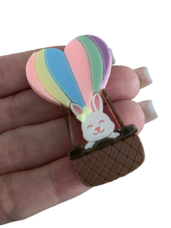 COELHINHA NO BALÃO DE CORAÇÃO (5,5CM)- UNIDADE