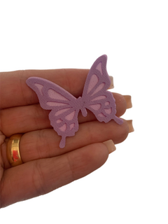 BORBOLETA EM TECIDO LILAS MODELO III (4,5CM) 6 UNIDADES/ 12 CORTES