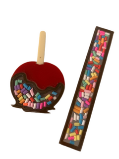 MAÇÃ DO AMOR + PLAQUINHA COM GRANULADO (7CM)- 2 PEÇAS