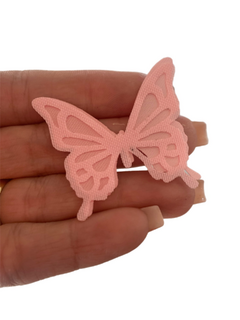 BORBOLETA EM TECIDO ROSA CLARO MODELO III (4,5CM)- 6 UNIDADES/12 CORTES