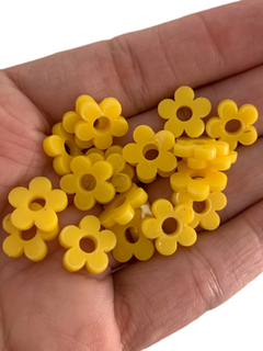 MINI FLOR EM ACRÍLICO AMARELO (12MM)- 50 UNIDADES