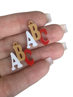 PINGENTE ABC MAPLE BEAR (2CM)- 2 UNIDADES
