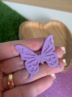 BORBOLETA EM TECIDO LILAS MODELO III (4,5CM) 6 UNIDADES/ 12 CORTES na internet
