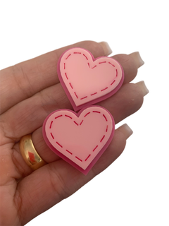 CORAÇÃO ROSA CLARO PESPONTADO BASE ROSA(3CM)- 02 UNIDADES