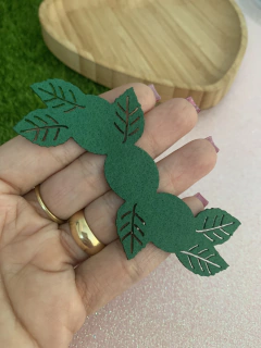 BASE EM FELTRO 6 FOLHAS VAZADAS VERDE OLIVA (10CM)- 4 UNIDADES
