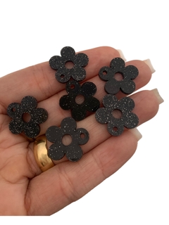 PINGENTE FLOR PRETO GLITER (2CM)- 06 UNIDADES