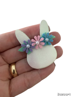 COELHO FLORAL EM TECIDO SINTÉTICO E FELTRO (5CM) - 02 UNIDADES - fitaseapliquestresmeninas.com.br