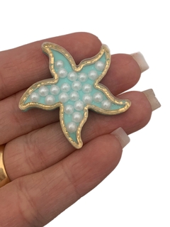 ESTRELA DO MAR DOURADA CO MEIA PÉROLA (4CM)- UNIDADE