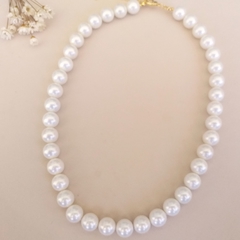 Colar de Pérolas Shell 10mm Banho Ouro 18k (40 cm)