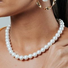 Colar de Pérolas Shell 10mm Banho Ouro 18k (40 cm) - comprar online