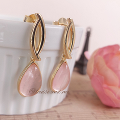 Quartzo Rosa Brinco Pêndulo Vazado Banho Ouro 18k na internet