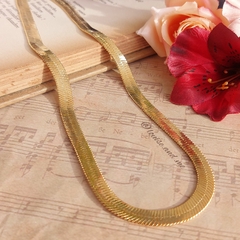 Colar em Malha Laminada Lisa 8mm Banho Ouro 18k - comprar online