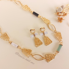 Imagem do Ágata Preta, Howlita Branca e Quartzo Verde Conjunto Singular Banho Ouro 18k