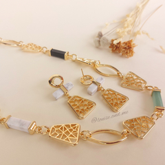 Ágata Preta, Howlita Branca e Quartzo Verde Conjunto Singular Banho Ouro 18k