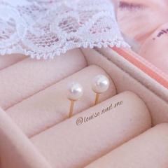 Brinco Pérola Shell Extra Pequena 4mm Banho Ouro 18k - loja online