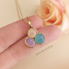 Quartzo Rosa, Ágata Azul Céu e Opalina Conjunto Geométrico Banho Ouro 18k - comprar online