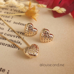Conjunto Coração e Zircônias Banho Ouro 18k