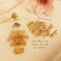 Brinco Pétalas Vazadas Banho Ouro 18k - loja online