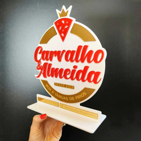 Placa de acrílico em camadas com logomarca