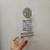 Placa em acrílico com logomarca e QR Code - Hoppe Oficina Criativa