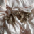 Moño Audrey Paillettes (Dorado) - comprar online