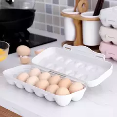 HUEVERA DE PLÁSTICO CON TAPA: ORGANIZACIÓN Y PROTECCIÓN PARA TUS HUEVOS  - GIFTYS TIENDA 