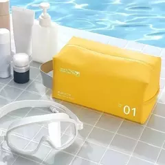 NECESER IMPERMEABLE MULTIUSO en internet