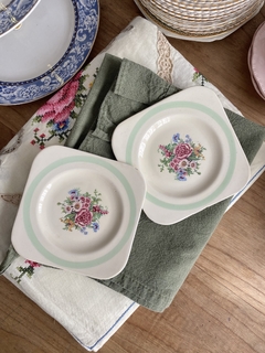 Set x 2 platitos para pan Woods Ivory Ware (con detalles)