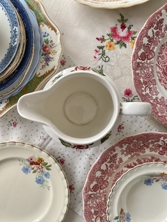 Jarra inglesa Wedgwood Moss Rose (sin sello y manchitas en la base y asa) - HappyTea! - Vajilla vintage