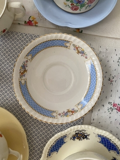 Plato de te Johnson Brothers