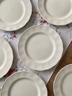 Set x 4 platos de postre o entrada 20cm Grindley Creampetal crema liso