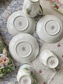 Taza de té con plato fine bone China Bell China Meadowside - tienda online