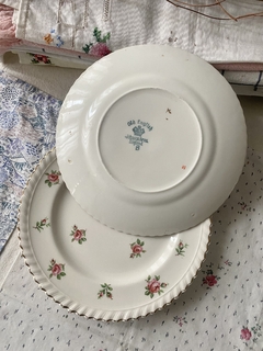 Plato de postre 18cm Johnson Bros (florcitas) en internet