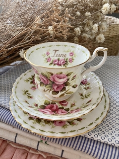 Trio de te Royal Albert - Flowers of the month: June c1970 -no en internet