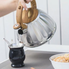 Pava Silbadora Acero Inoxidable 3.2 Litros Vicalina Silver - comprar online