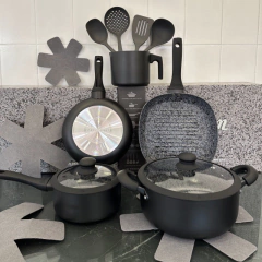 Set Batería Hudsón Granito Negro + Bifera + Jarro + Utensilios + Separadores - comprar online
