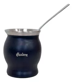 Mate Hudson con Bombilla Negro en internet