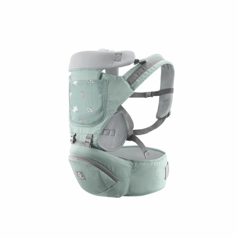 Canguru infantil ergonômico em tom verde claro, com estampa de estrelas e lua, ideal para transporte de bebês.