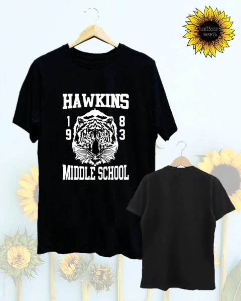Remera Stranger Things Hawkins Middle School